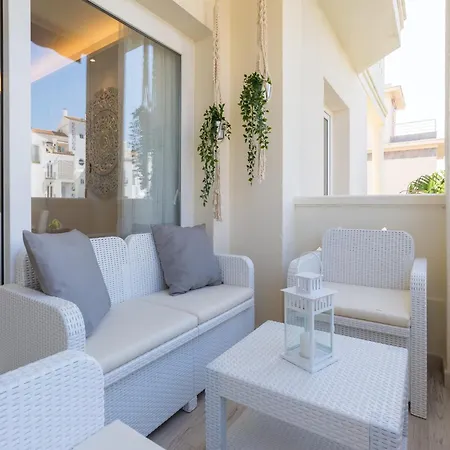 Sunny With Communal Pool * Torremolinos