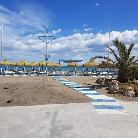 Apartment Sunny With Communal Pool Torremolinos